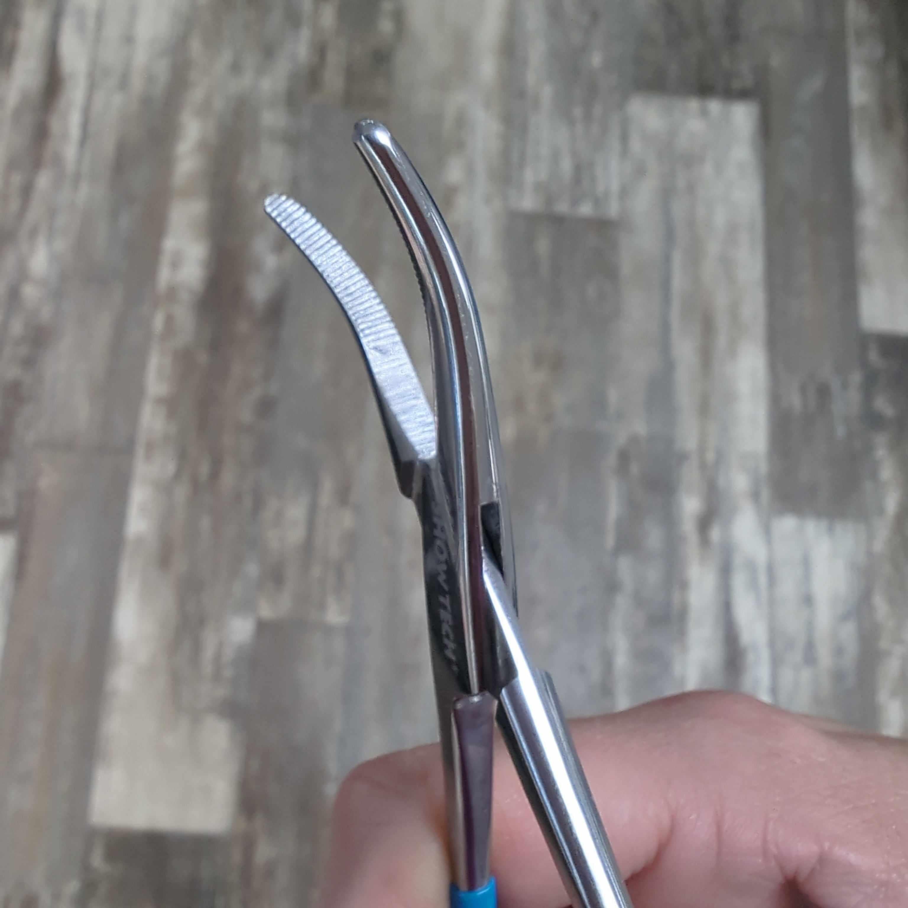 Show Tech Comfort Ear Forceps