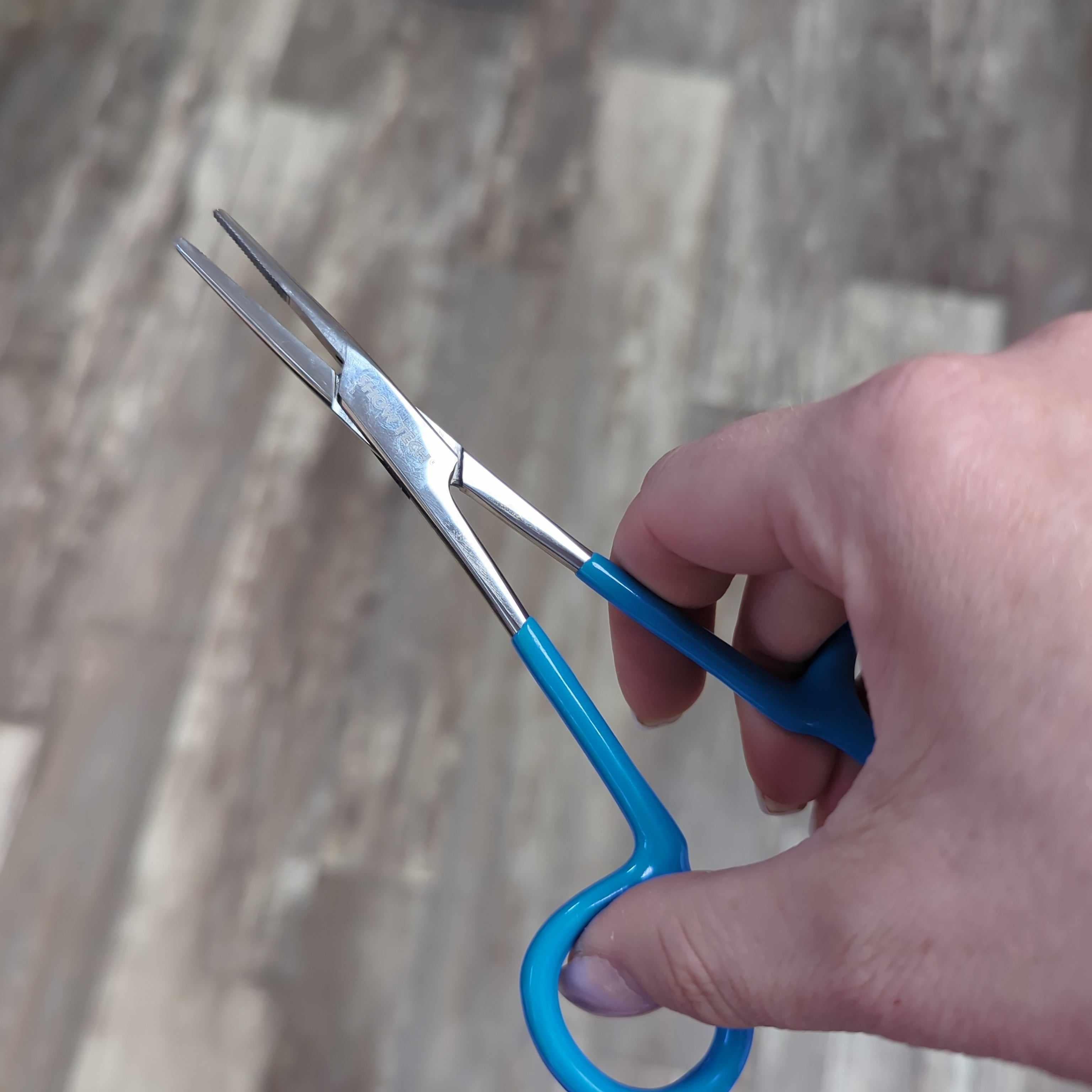 Show Tech Comfort Ear Forceps