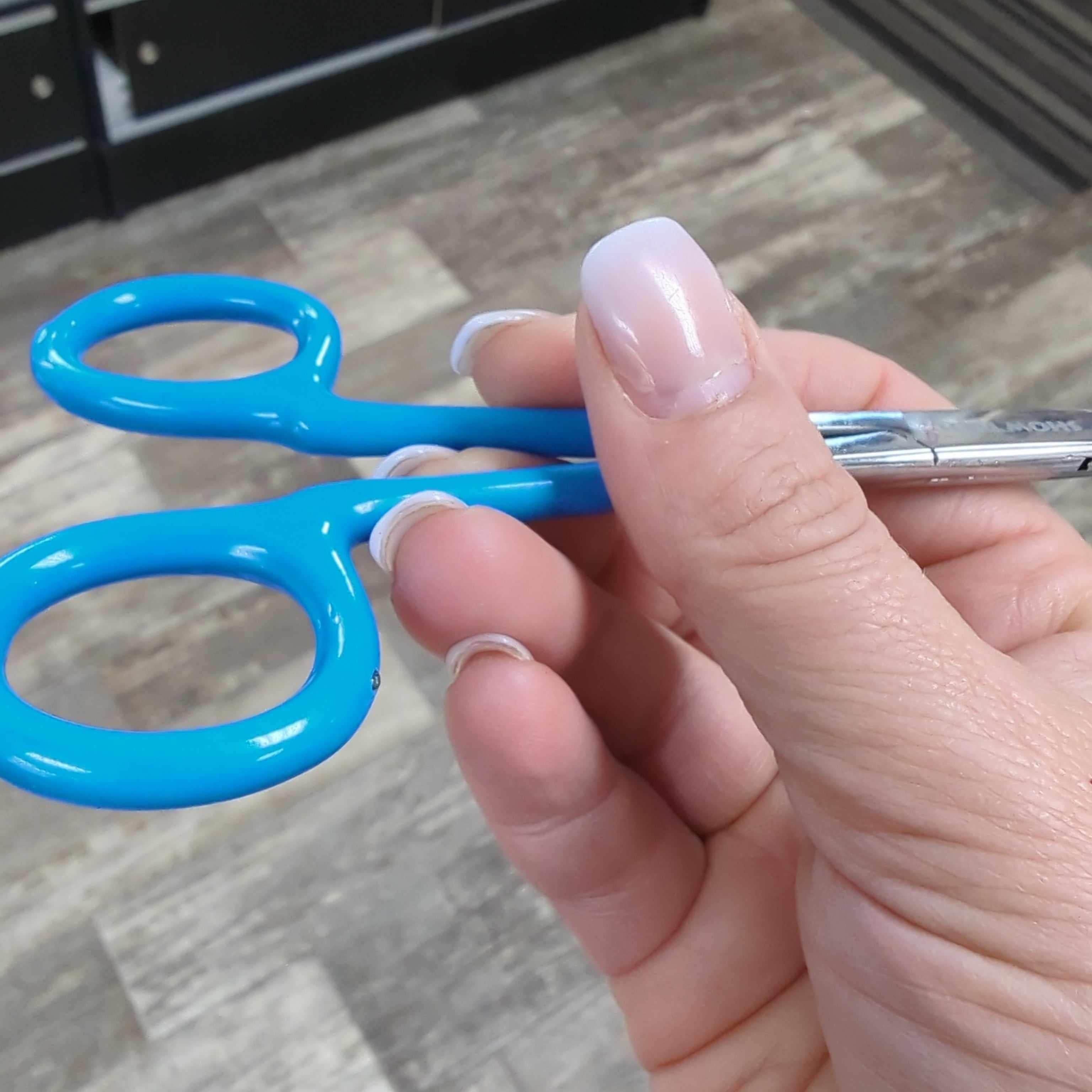 Show Tech Comfort Ear Forceps