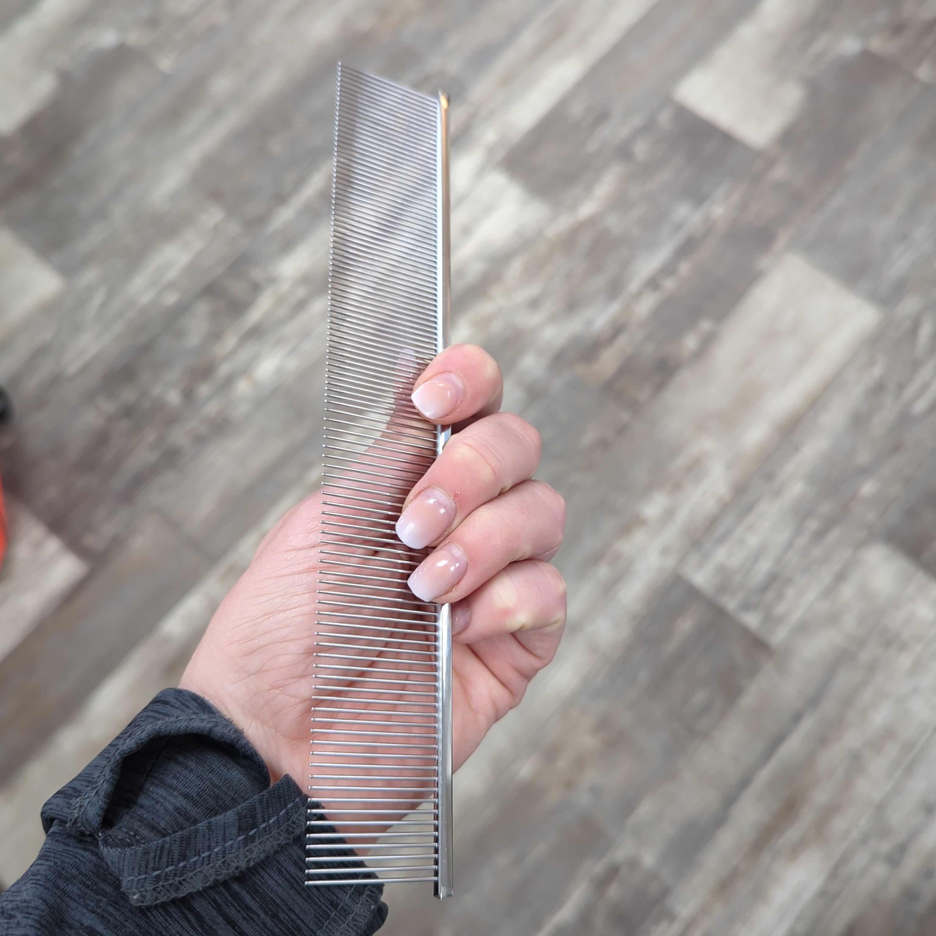 Yento Scissoring Comb