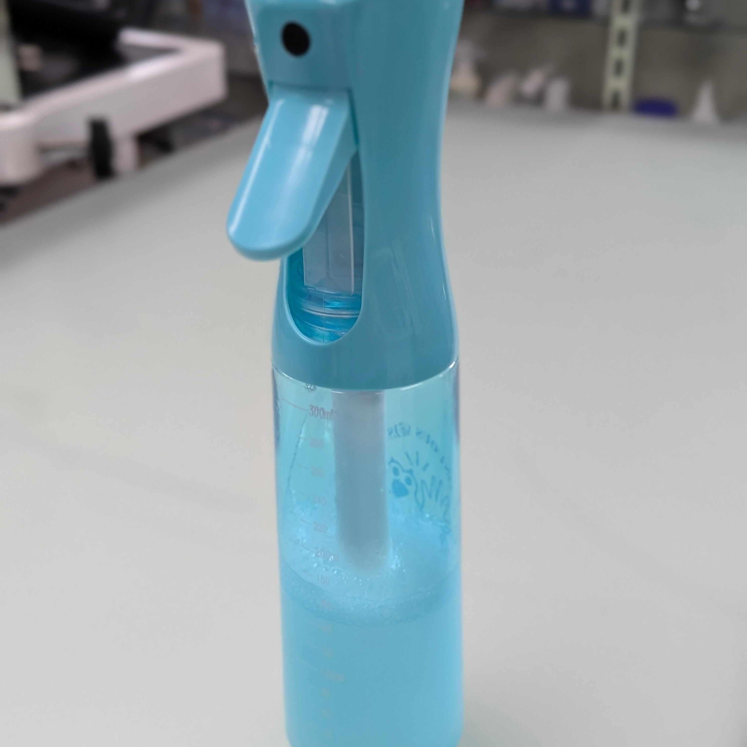 KISS Fine Mist Continuous Spray bottle