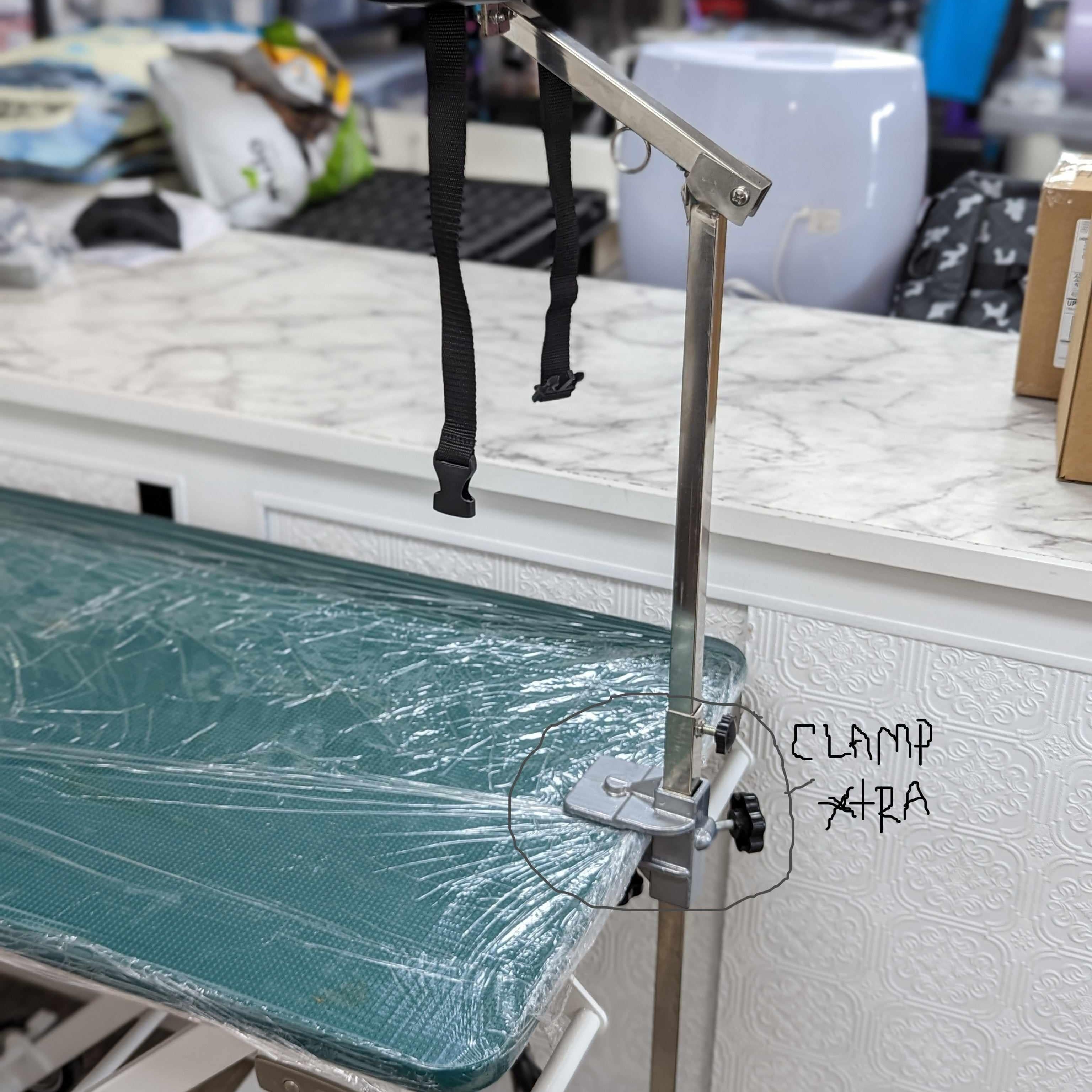 Chin & Butt rest grooming arm