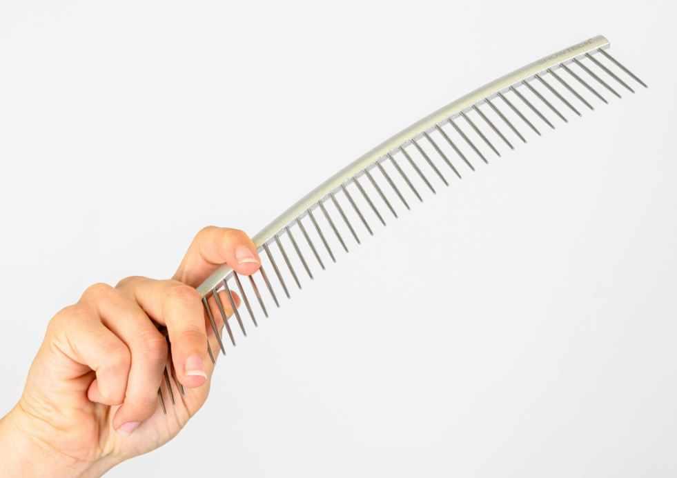 Show Tech Featherlight Curved Comb
