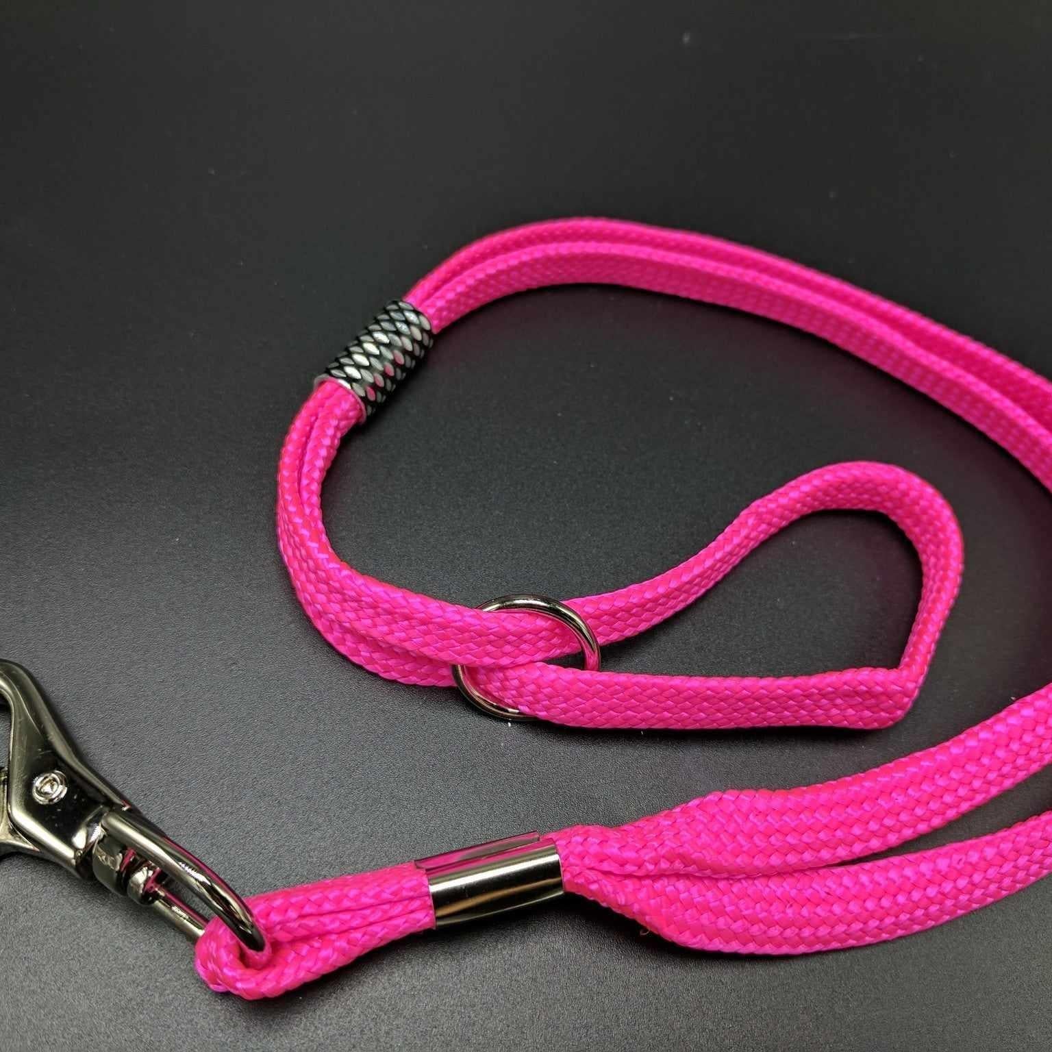 Grooming loop-singles