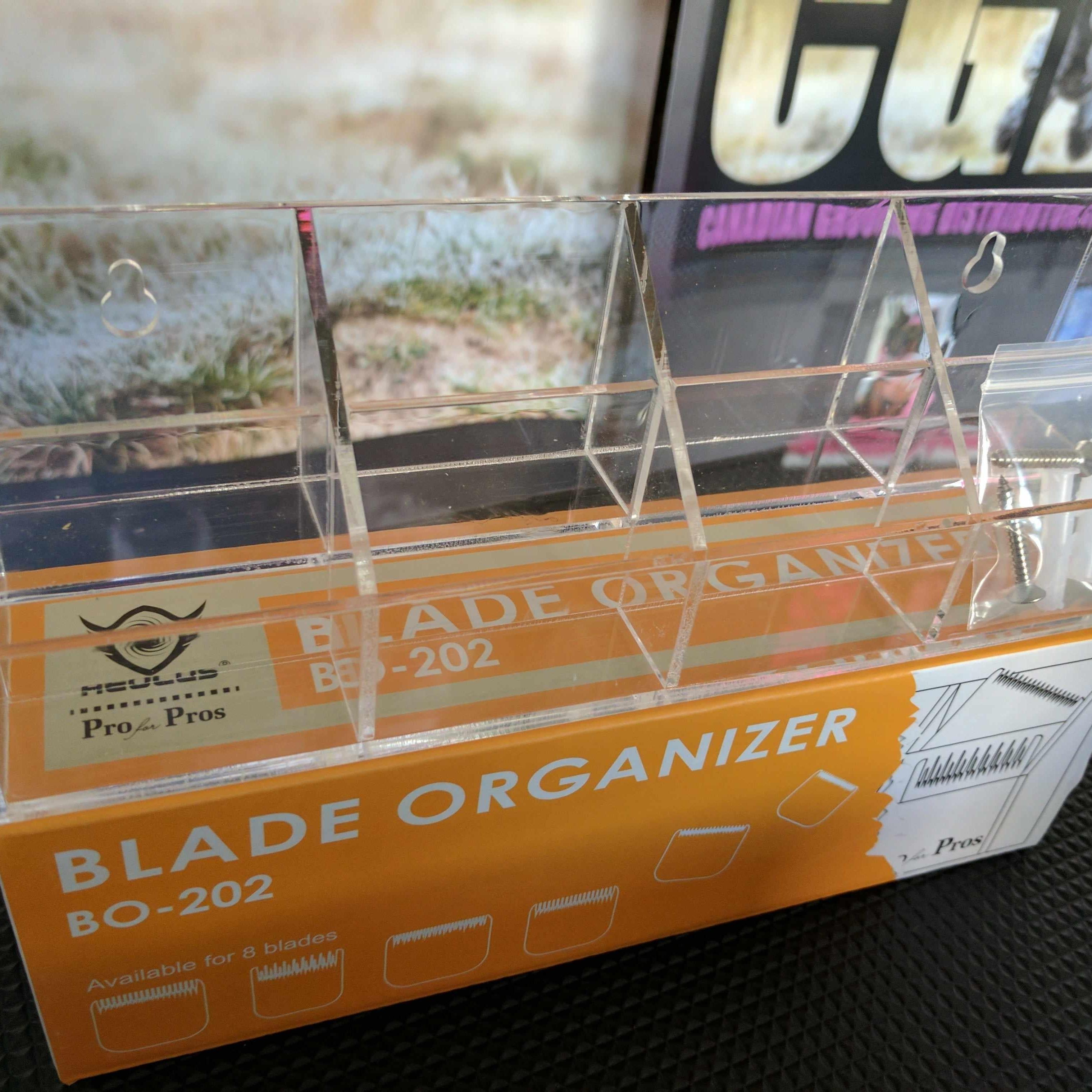 Blade Holder