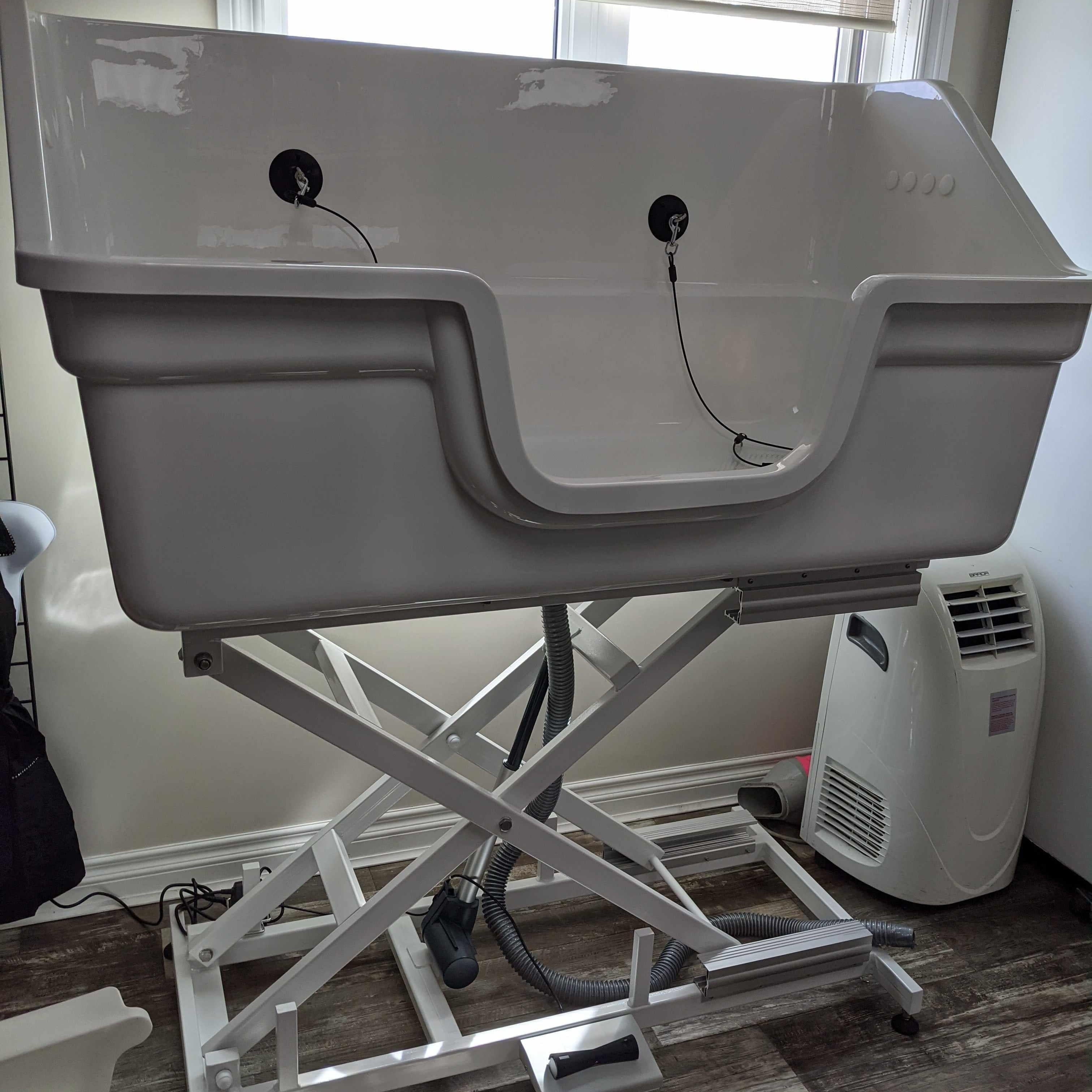 X-Large Electric Acrylic Tub