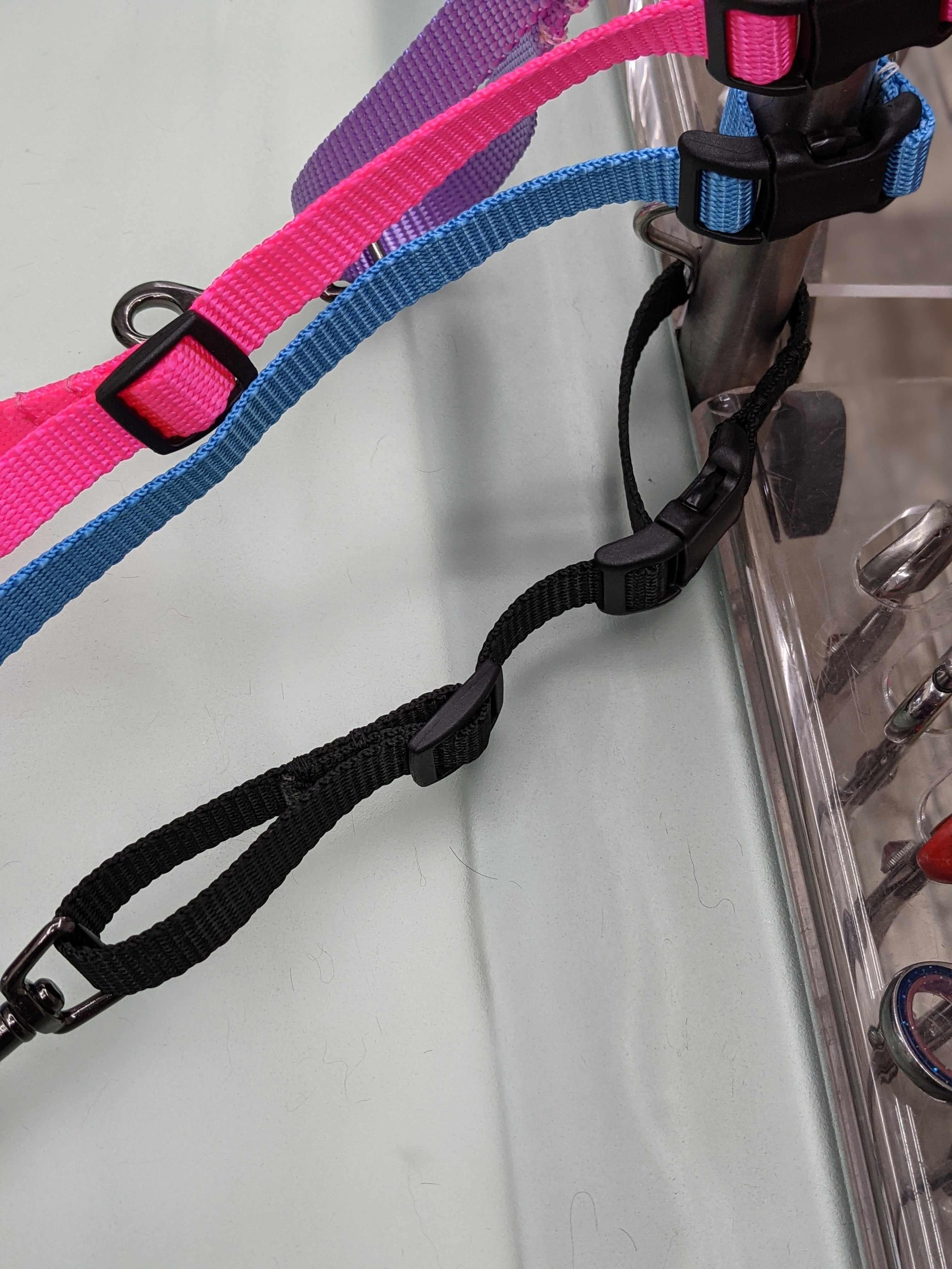 Side-Tie Grooming Helper