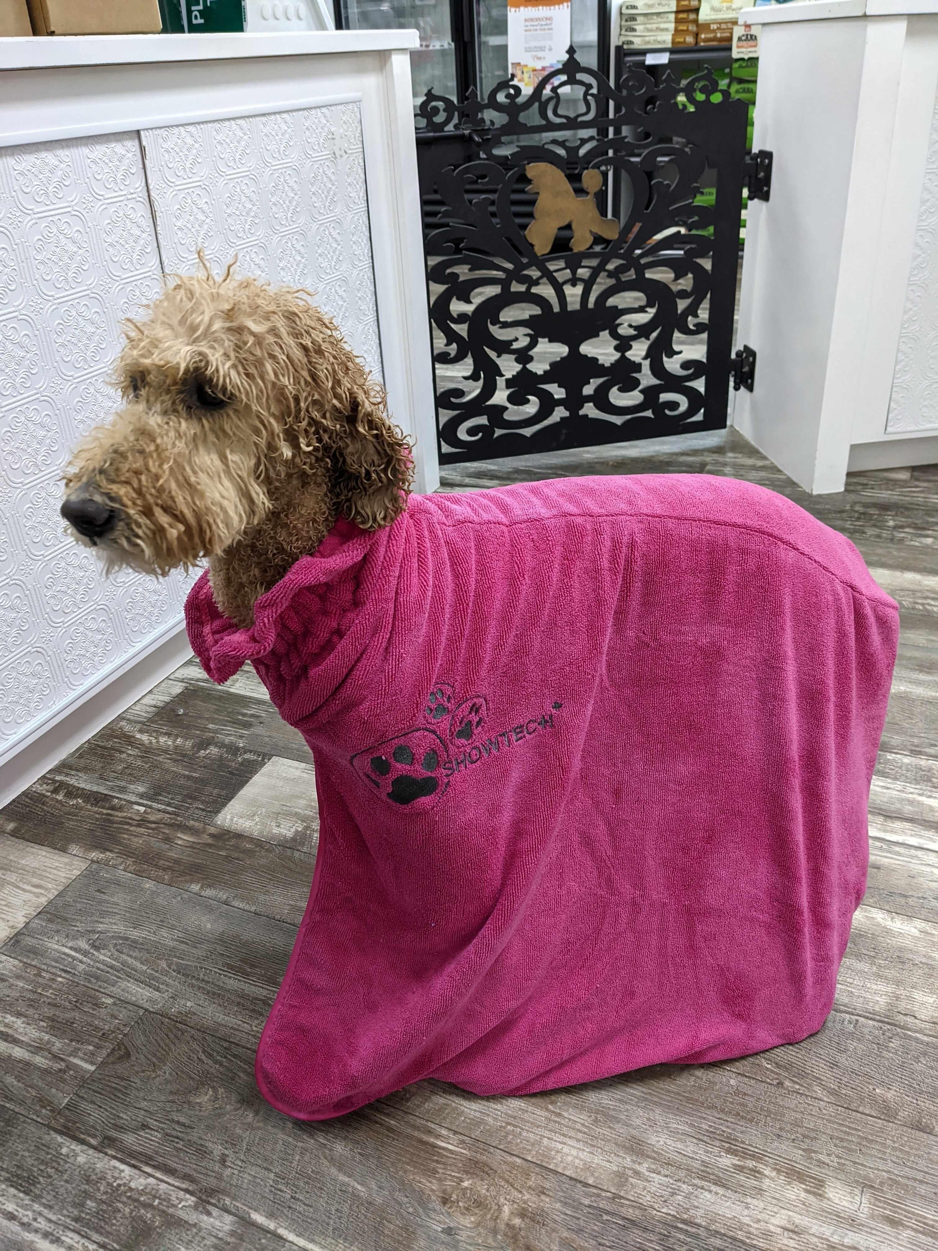 Show Tech Dry Dude Bathrobe-Hot Pink