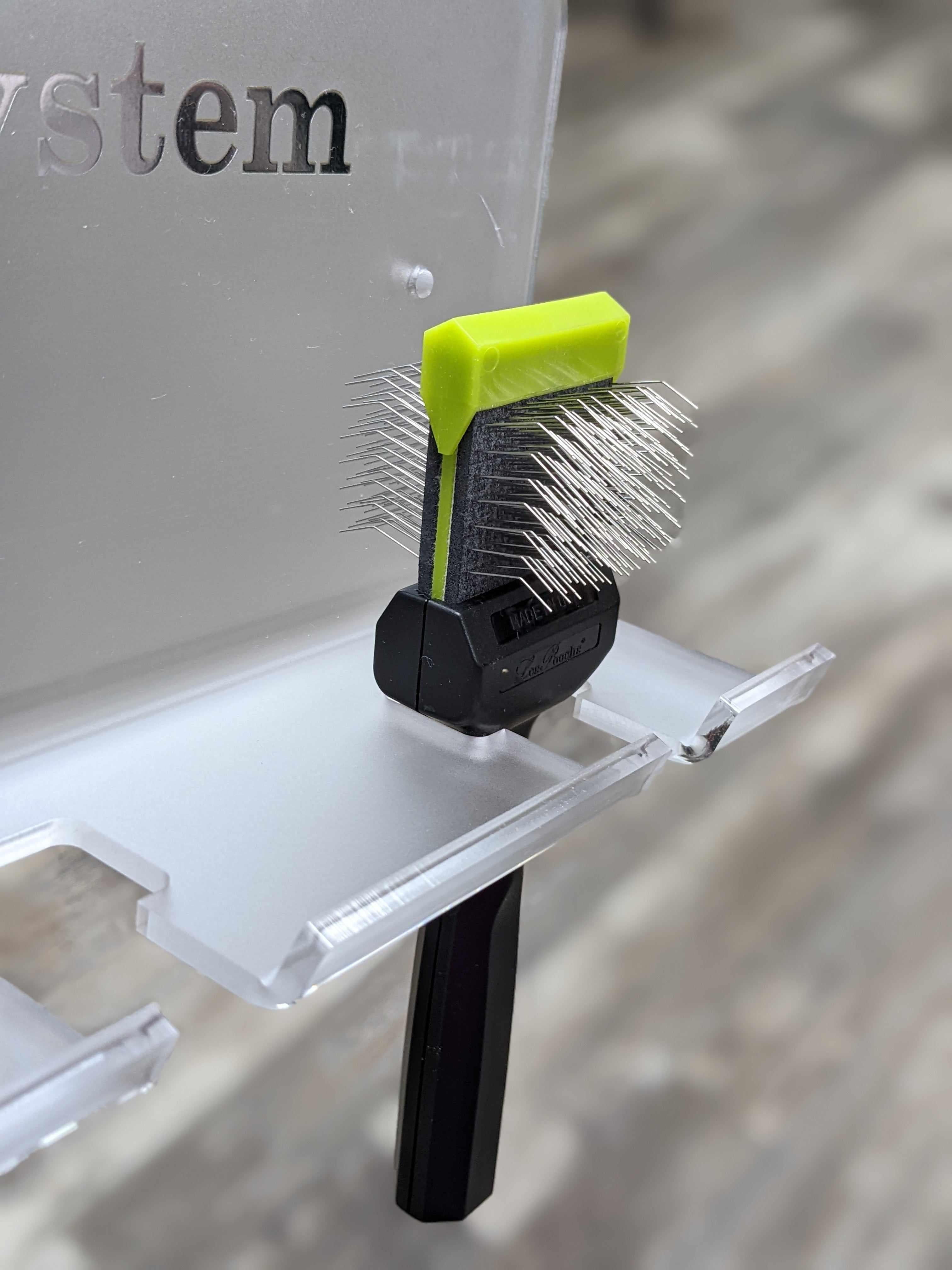 Les Pooch GREEN Pro Brush- Medium soft