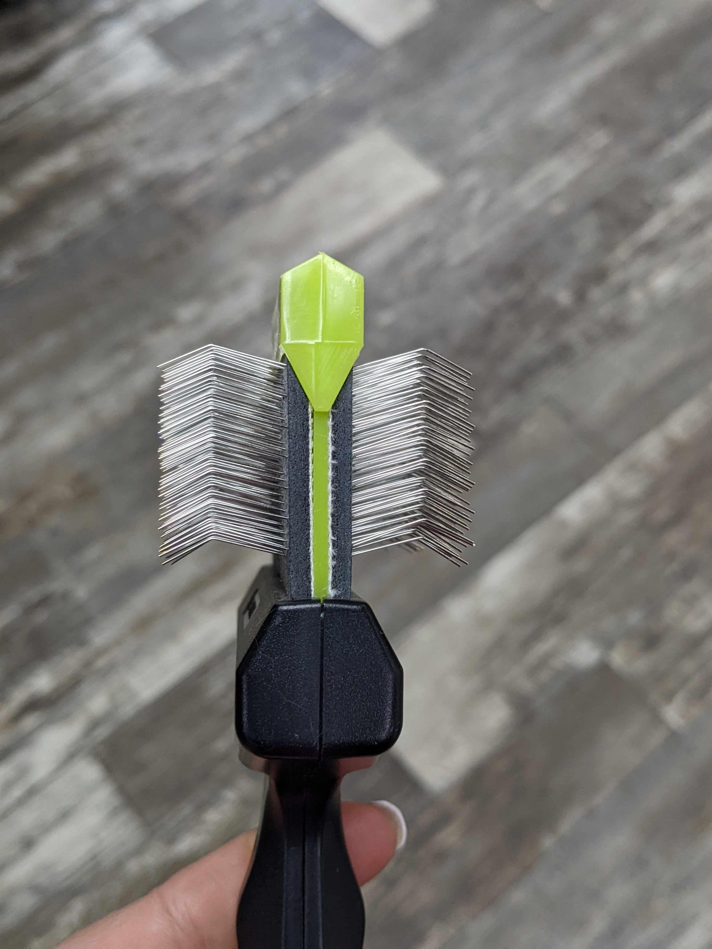 Les Pooch GREEN Pro Brush- Medium soft