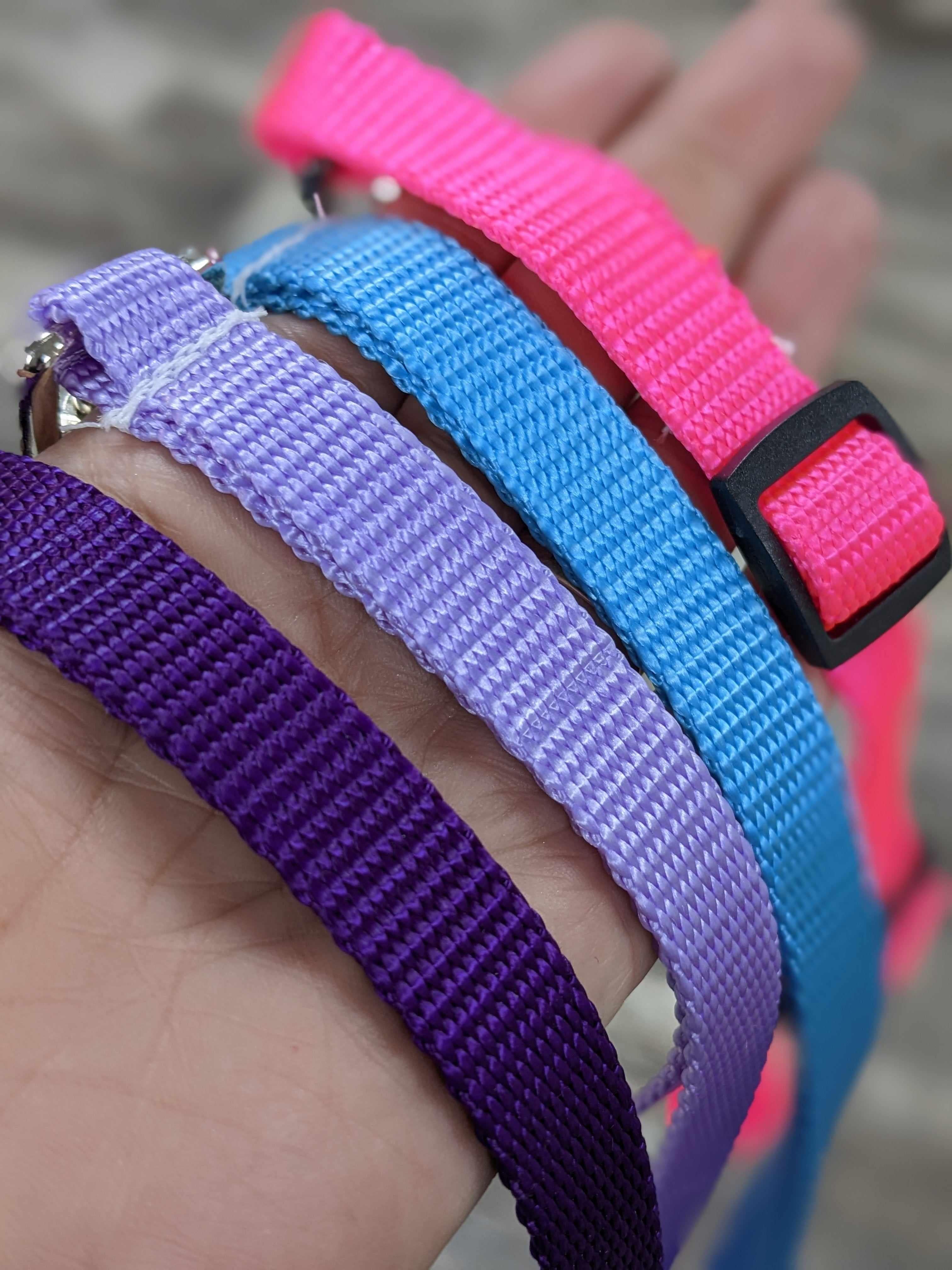 Side-Tie Grooming Helper