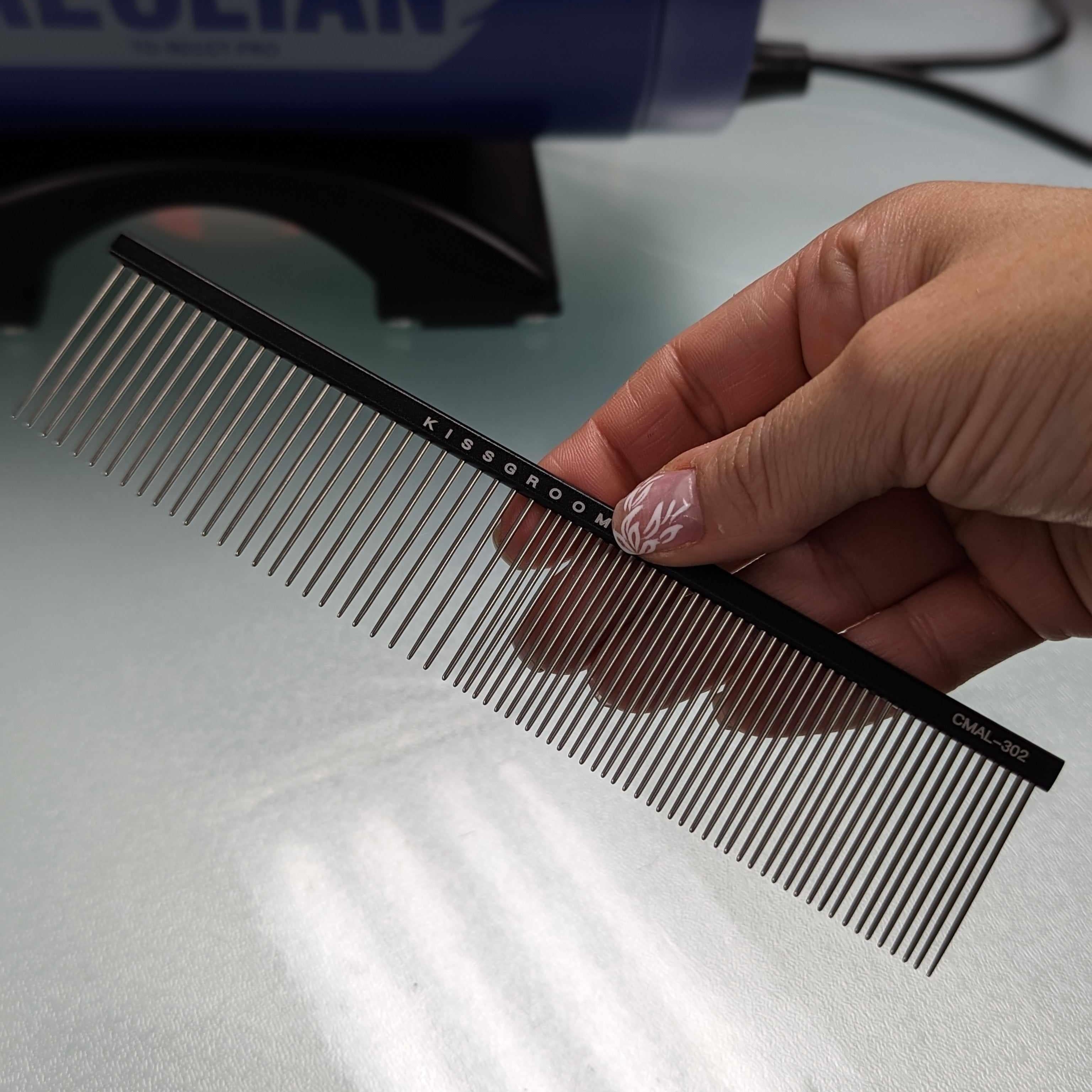 KISS Aluminum Handle comb