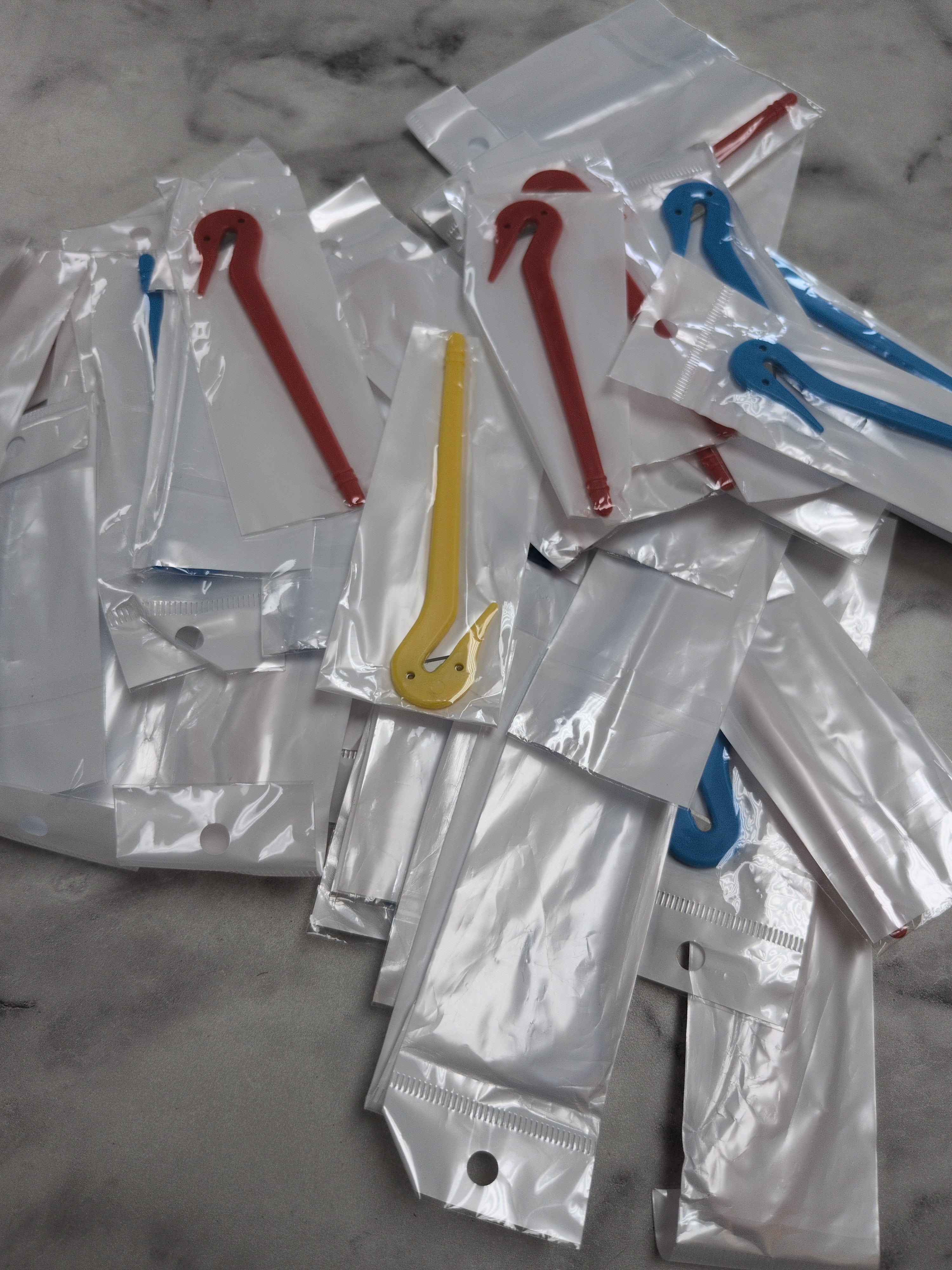 Multicolor band cutter