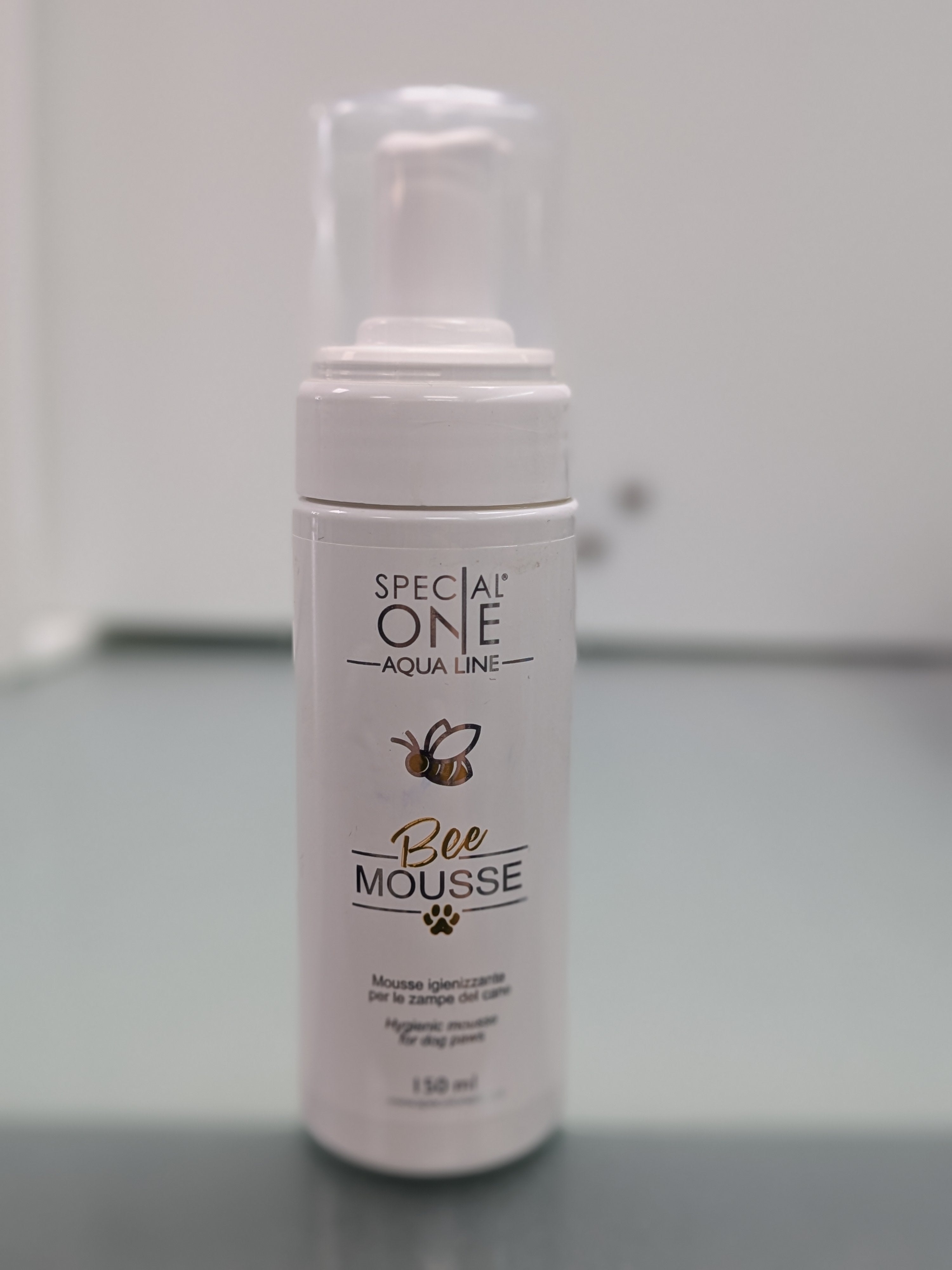 Bee mousse for Paw Cleaning by Special One