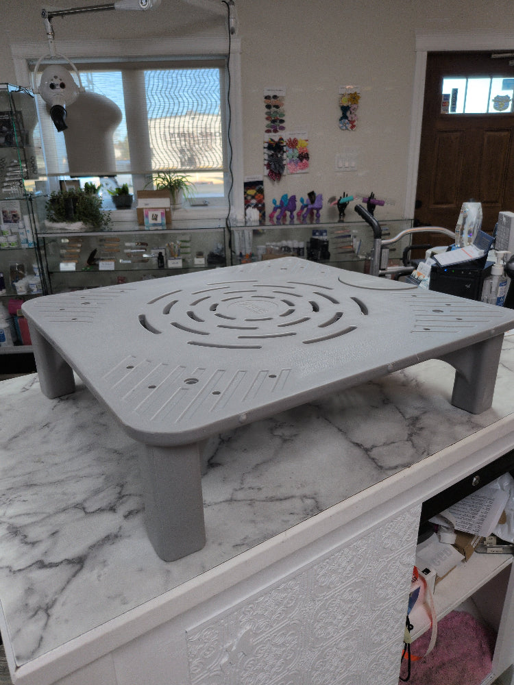 Puppy booster for tub