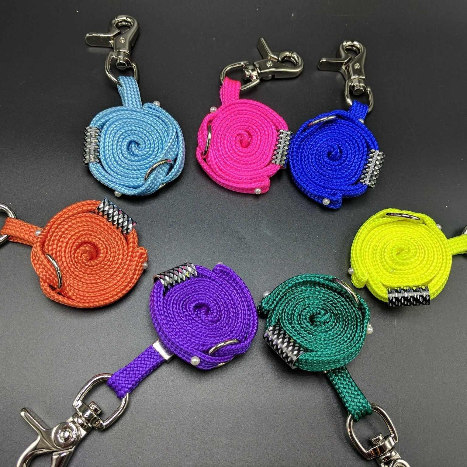 Grooming loop-box of 7 colors