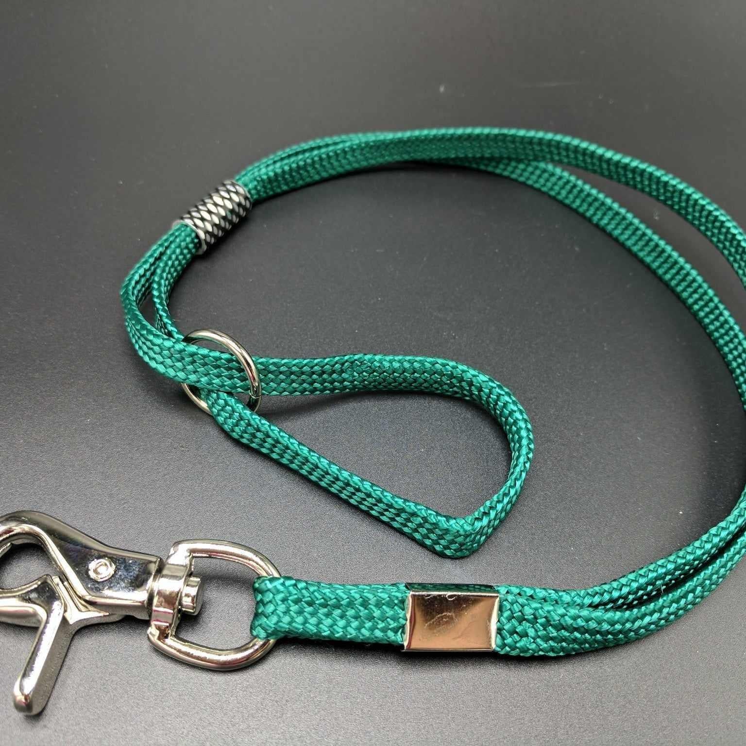 Grooming loop-singles