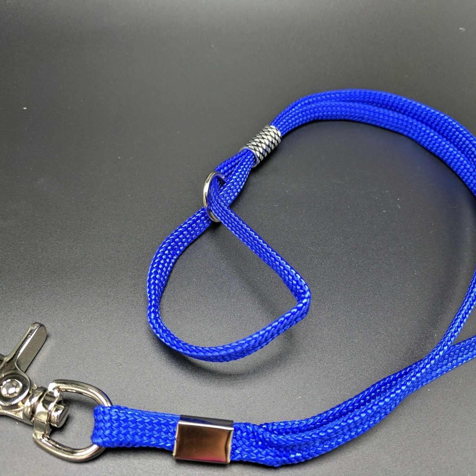 Grooming loop-singles