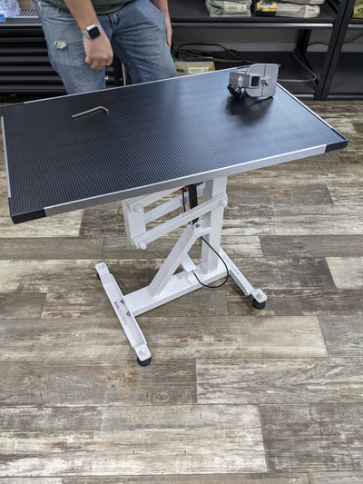 Rectangular Airlift Grooming Table