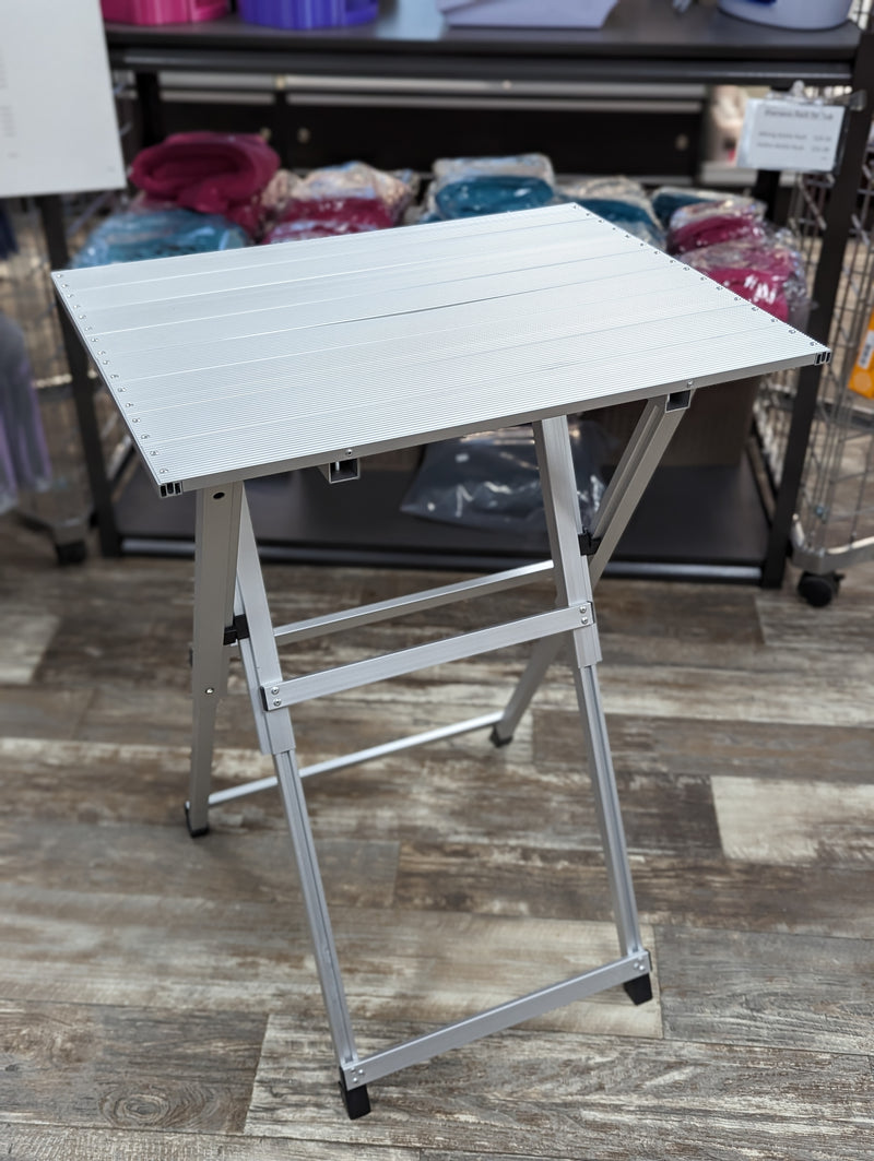 Ultra-Light Adjustable Ringside Table