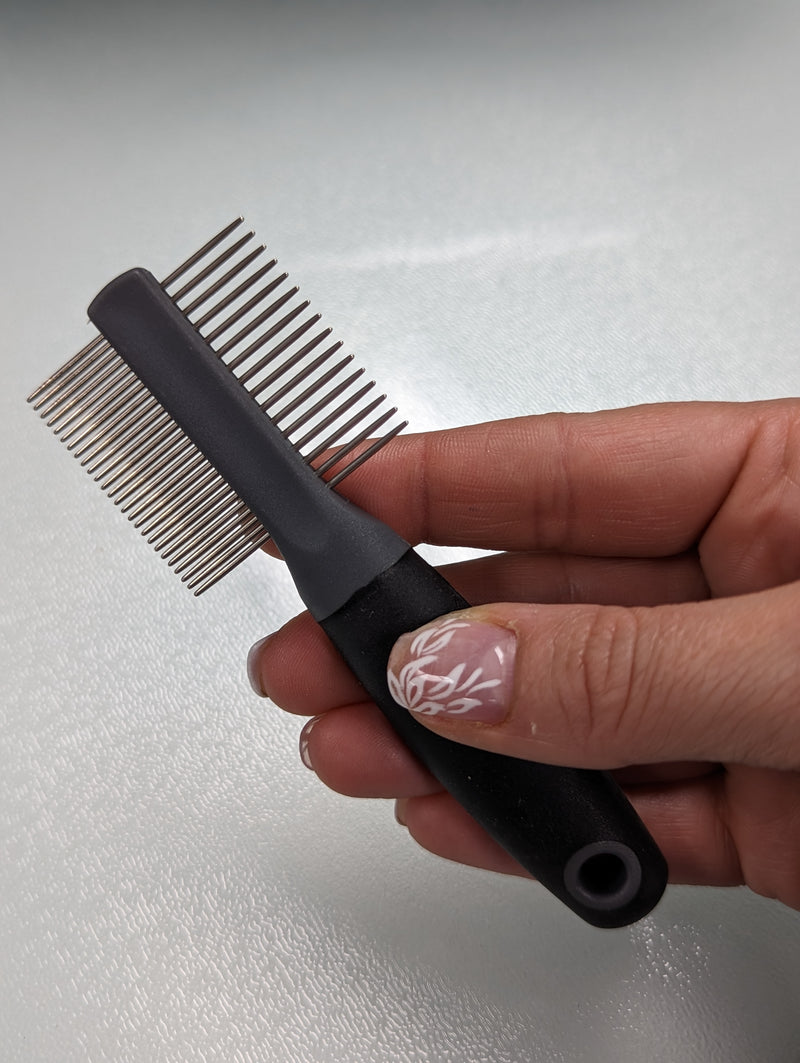 Tiny double sided comb